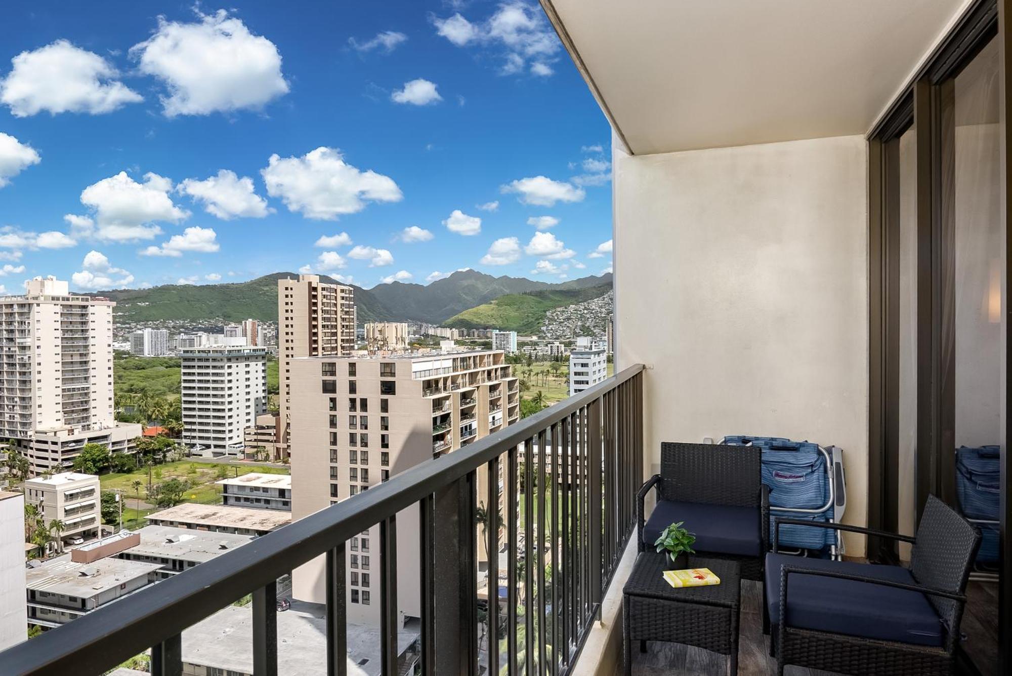 Aloha Vibes With Ocean Views, Near Beach & Parking! ホノルル エクステリア 写真